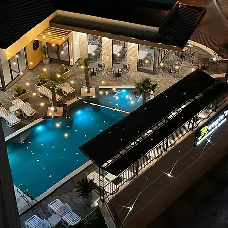 Art'S Apartment Mit Pool Ulcinj Pinjes Exterior photo