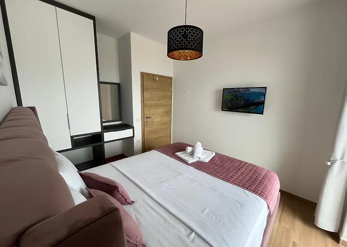 Art\'S Apartment Mit Pool Ulcinj Pinjes